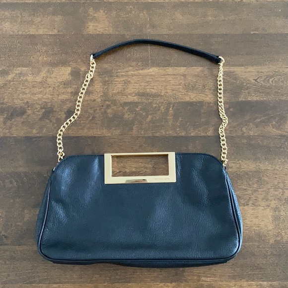 Michael Kors Clutch with chain handle - Picture 5 of 7